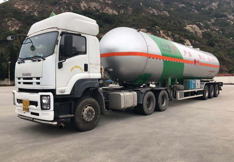 永興泰危險品運(yùn)輸車展示